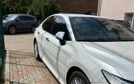 Toyota Camry, 2020 год, 3 300 000 рублей, 4 фотография