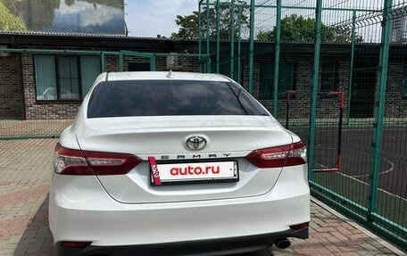 Toyota Camry, 2020 год, 3 300 000 рублей, 3 фотография