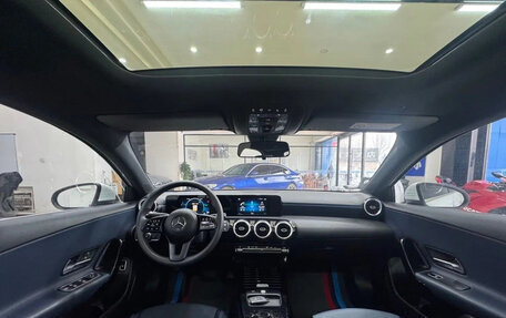 Mercedes-Benz A-Класс, 2022 год, 1 800 000 рублей, 4 фотография