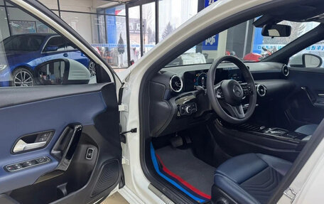 Mercedes-Benz A-Класс, 2022 год, 1 800 000 рублей, 7 фотография