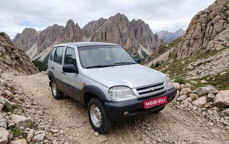 Chevrolet Niva I рестайлинг, 2004 год, 220 000 рублей, 1 фотография