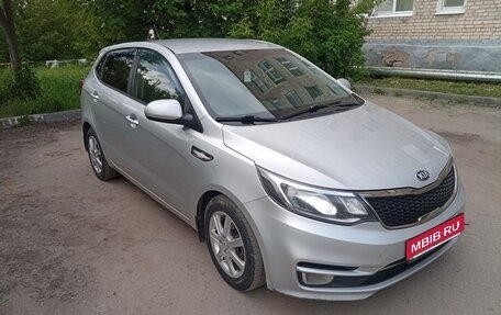 KIA Rio III рестайлинг, 2015 год, 1 050 000 рублей, 1 фотография