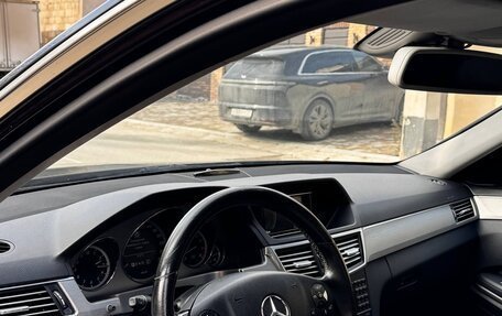 Mercedes-Benz E-Класс, 2010 год, 1 100 000 рублей, 6 фотография