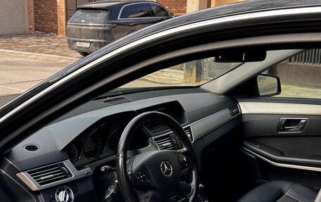 Mercedes-Benz E-Класс, 2010 год, 1 100 000 рублей, 5 фотография