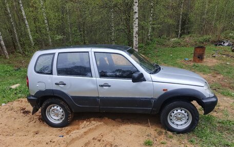 Chevrolet Niva I рестайлинг, 2004 год, 220 000 рублей, 4 фотография