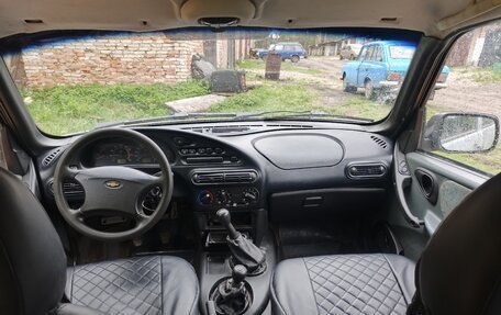 Chevrolet Niva I рестайлинг, 2004 год, 220 000 рублей, 8 фотография