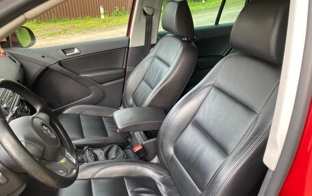Volkswagen Tiguan I, 2011 год, 1 800 000 рублей, 6 фотография