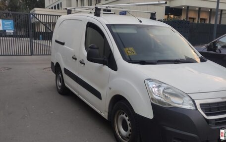 Peugeot Partner II рестайлинг 2, 2017 год, 975 000 рублей, 2 фотография