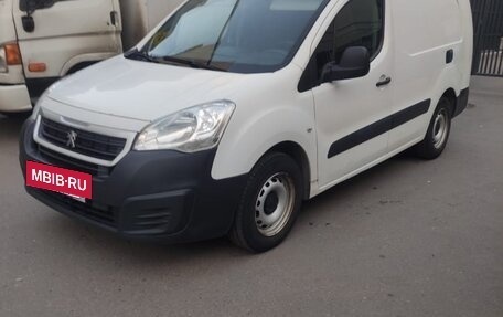 Peugeot Partner II рестайлинг 2, 2017 год, 975 000 рублей, 5 фотография