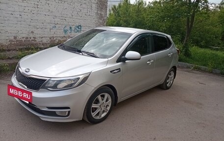 KIA Rio III рестайлинг, 2015 год, 1 050 000 рублей, 2 фотография