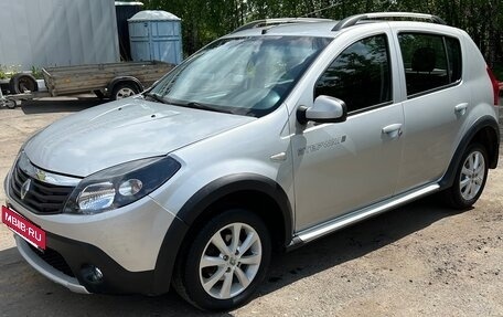 Renault Sandero I, 2013 год, 600 000 рублей, 2 фотография