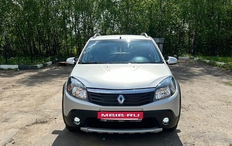 Renault Sandero I, 2013 год, 600 000 рублей, 3 фотография