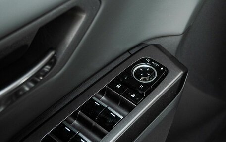 Toyota RAV4, 2025 год, 4 280 000 рублей, 18 фотография