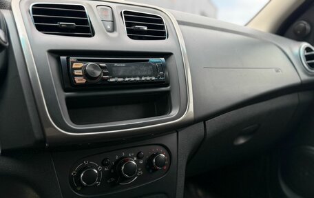 Renault Sandero II рестайлинг, 2015 год, 890 000 рублей, 17 фотография