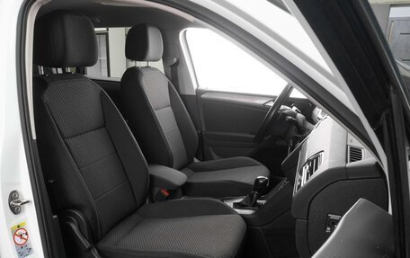 Volkswagen Tiguan II, 2018 год, 2 129 000 рублей, 8 фотография