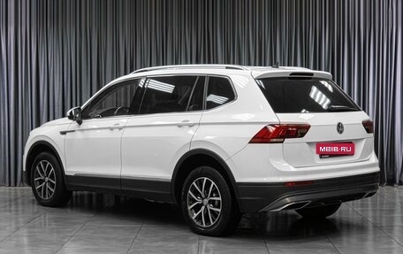 Volkswagen Tiguan II, 2018 год, 2 129 000 рублей, 2 фотография