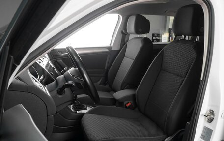Volkswagen Tiguan II, 2018 год, 2 129 000 рублей, 10 фотография