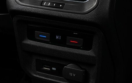 Volkswagen Tiguan II, 2018 год, 2 129 000 рублей, 13 фотография