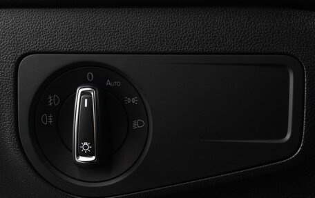 Volkswagen Tiguan II, 2018 год, 2 129 000 рублей, 16 фотография