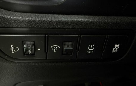 KIA Rio IV, 2018 год, 549 777 рублей, 10 фотография