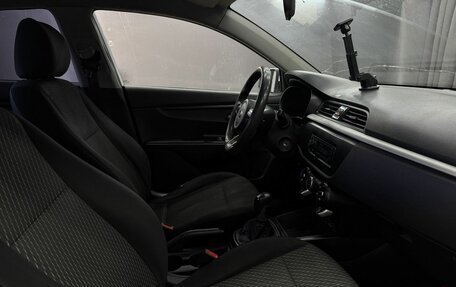 KIA Rio IV, 2018 год, 549 777 рублей, 19 фотография