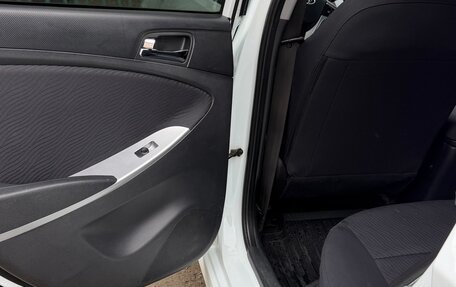Hyundai Solaris II рестайлинг, 2011 год, 800 000 рублей, 9 фотография
