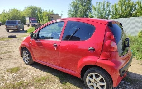 Peugeot 107 I рестайлинг, 2009 год, 370 000 рублей, 3 фотография