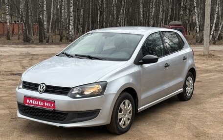 Volkswagen Polo VI (EU Market), 2011 год, 400 000 рублей, 1 фотография