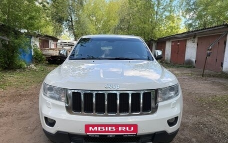 Jeep Grand Cherokee, 2012 год, 1 590 000 рублей, 2 фотография