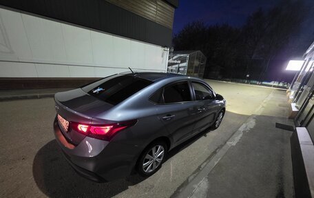 Hyundai Solaris II рестайлинг, 2017 год, 1 230 000 рублей, 2 фотография