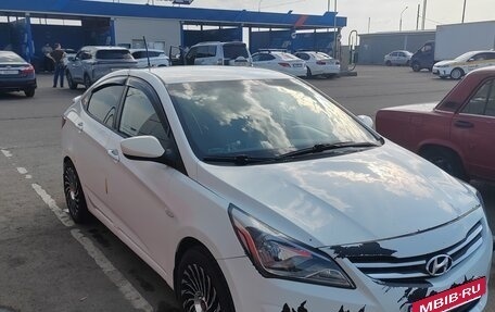Hyundai Solaris II рестайлинг, 2015 год, 650 000 рублей, 2 фотография