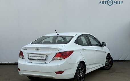 Hyundai Solaris II рестайлинг, 2013 год, 585 000 рублей, 3 фотография