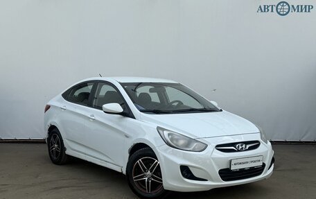 Hyundai Solaris II рестайлинг, 2013 год, 585 000 рублей, 2 фотография
