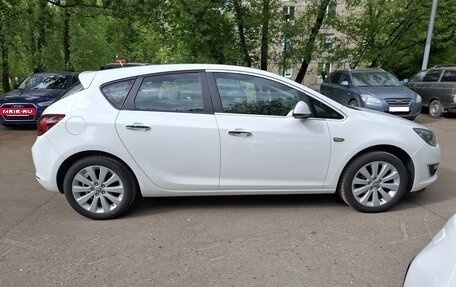 Opel Astra J, 2013 год, 1 000 000 рублей, 3 фотография