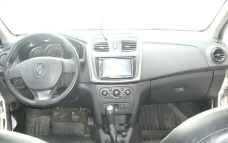 Renault Logan II, 2014 год, 350 000 рублей, 12 фотография