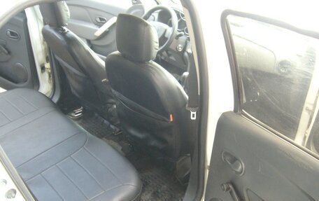 Renault Logan II, 2014 год, 350 000 рублей, 9 фотография