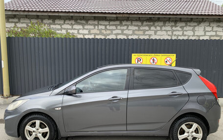 Hyundai Solaris II рестайлинг, 2012 год, 690 000 рублей, 4 фотография