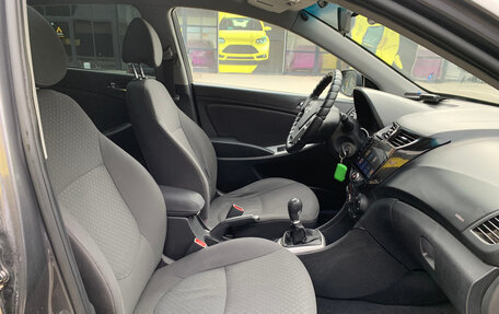 Hyundai Solaris II рестайлинг, 2012 год, 690 000 рублей, 11 фотография