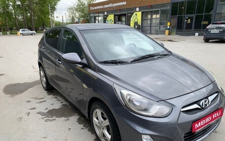 Hyundai Solaris II рестайлинг, 2012 год, 690 000 рублей, 6 фотография