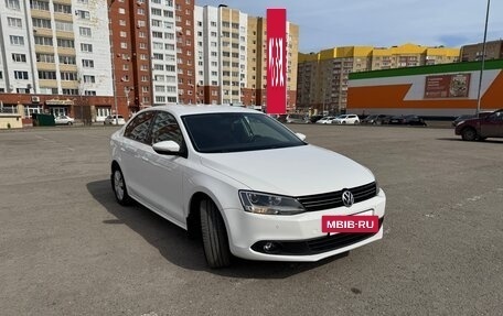 Volkswagen Jetta VI, 2014 год, 750 000 рублей, 2 фотография