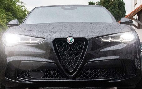 Alfa Romeo Stelvio, 2026 год, 14 773 600 рублей, 3 фотография