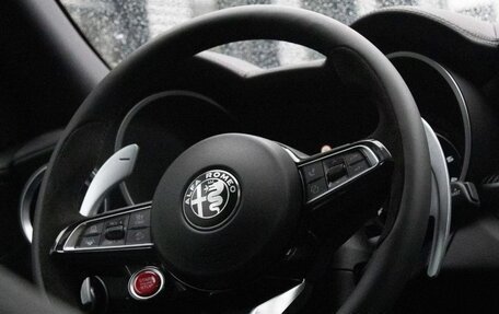 Alfa Romeo Stelvio, 2026 год, 14 773 600 рублей, 12 фотография