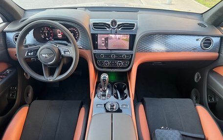 Bentley Bentayga I, 2024 год, 31 500 000 рублей, 13 фотография