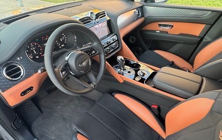 Bentley Bentayga I, 2024 год, 31 500 000 рублей, 8 фотография