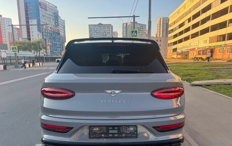 Bentley Bentayga I, 2024 год, 31 500 000 рублей, 4 фотография