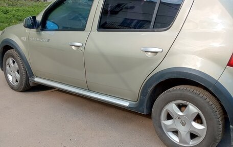 Renault Sandero II рестайлинг, 2013 год, 750 000 рублей, 3 фотография