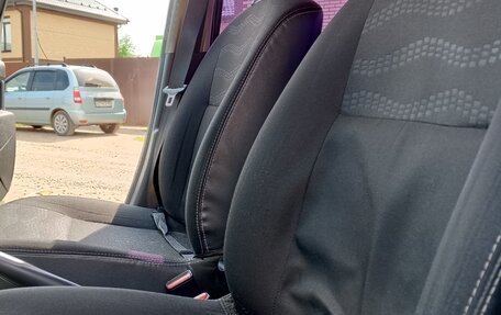 Renault Sandero II рестайлинг, 2013 год, 750 000 рублей, 24 фотография