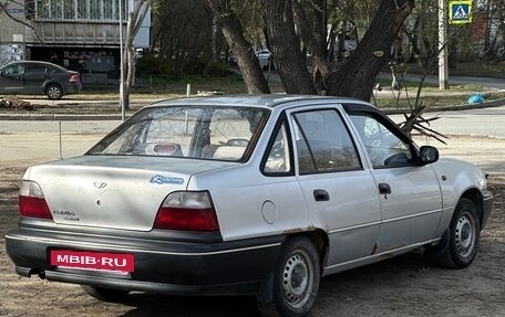Daewoo Nexia I рестайлинг, 2001 год, 110 000 рублей, 3 фотография