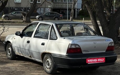 Daewoo Nexia I рестайлинг, 2001 год, 110 000 рублей, 4 фотография