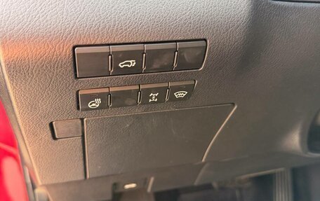 Lexus RX IV рестайлинг, 2018 год, 3 690 000 рублей, 6 фотография